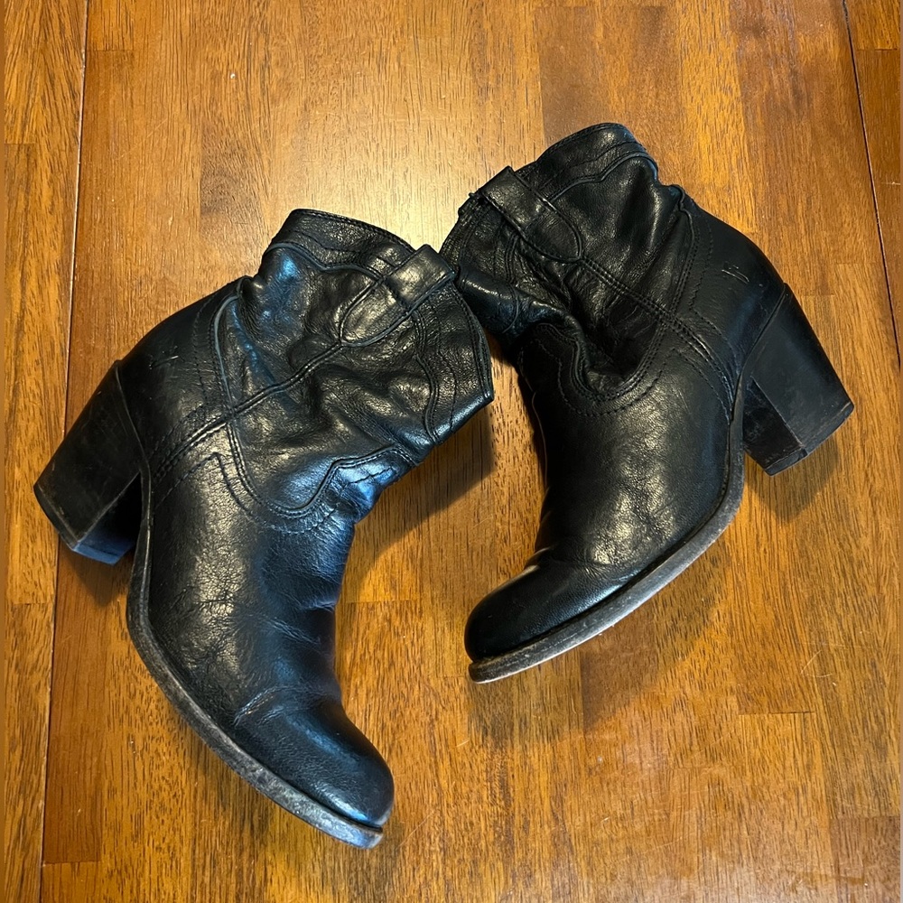 Frye ankle bootie